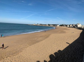 Maison 50 m de la Plage Valentin, vue sur mer
